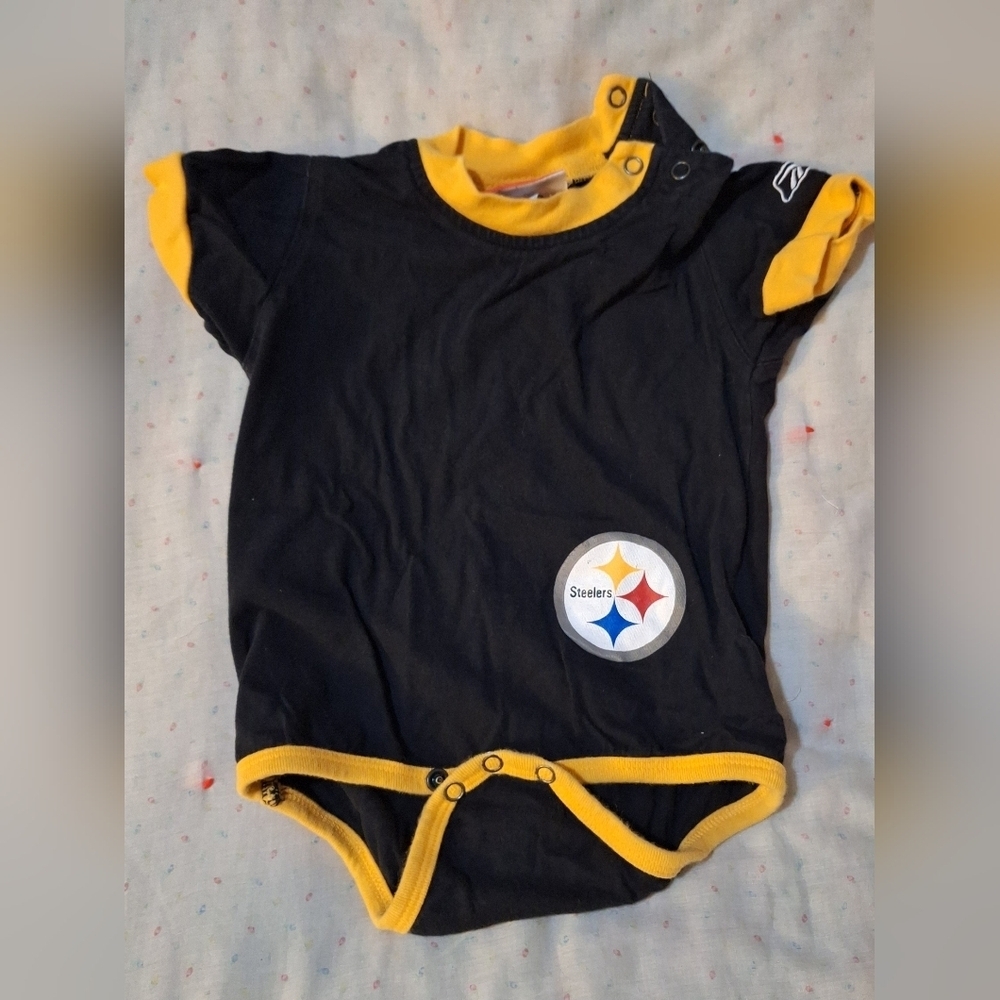 NFL Pittsburgh Steelers Baby Onesie Black and Yellow 18 Months